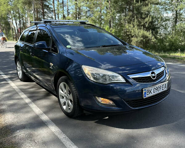 Синий Опель Астра, объемом двигателя 1.3 л и пробегом 315 тыс. км за 6700 $, фото 1 на Automoto.ua