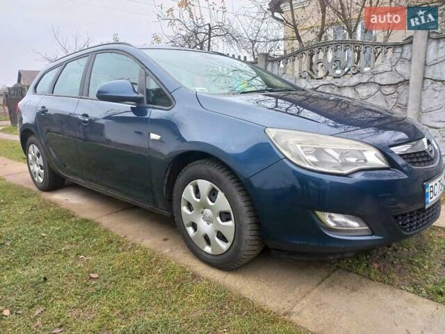 Синий Опель Астра, объемом двигателя 1.7 л и пробегом 300 тыс. км за 5600 $, фото 1 на Automoto.ua