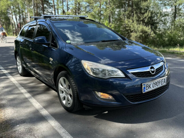 Синій Опель Астра, об'ємом двигуна 1.3 л та пробігом 315 тис. км за 6700 $, фото 1 на Automoto.ua
