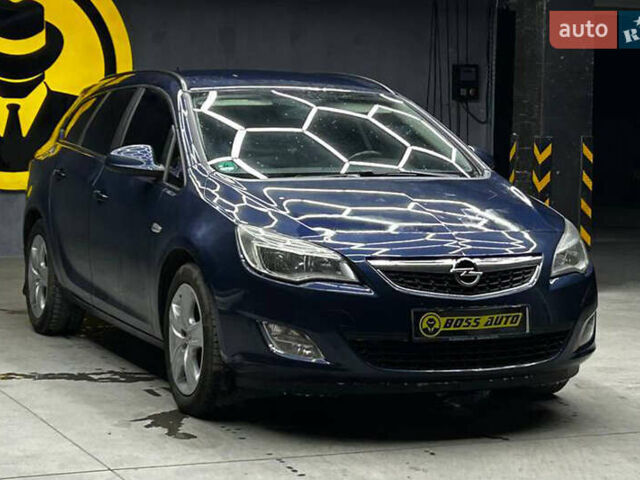 Синий Опель Астра, объемом двигателя 1.69 л и пробегом 231 тыс. км за 7500 $, фото 1 на Automoto.ua
