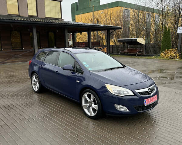 Синий Опель Астра, объемом двигателя 1.7 л и пробегом 211 тыс. км за 6400 $, фото 1 на Automoto.ua
