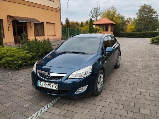 Опель Астра 2011 в Береговом на Automoto.ua Синий Опель Астра, объемом двигателя 1.7 л и пробегом 209 тыс. км за 7500 $, фото 1 на Automoto.ua