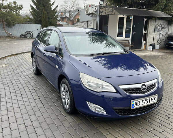 Синий Опель Астра, объемом двигателя 1.2 л и пробегом 308 тыс. км за 7000 $, фото 1 на Automoto.ua