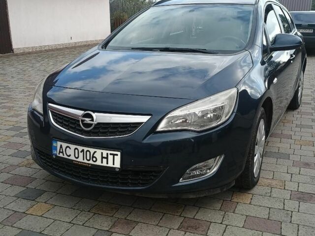 Синий Опель Астра, объемом двигателя 1.7 л и пробегом 230 тыс. км за 6700 $, фото 1 на Automoto.ua