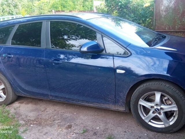 Синий Опель Астра, объемом двигателя 0 л и пробегом 240 тыс. км за 7500 $, фото 1 на Automoto.ua