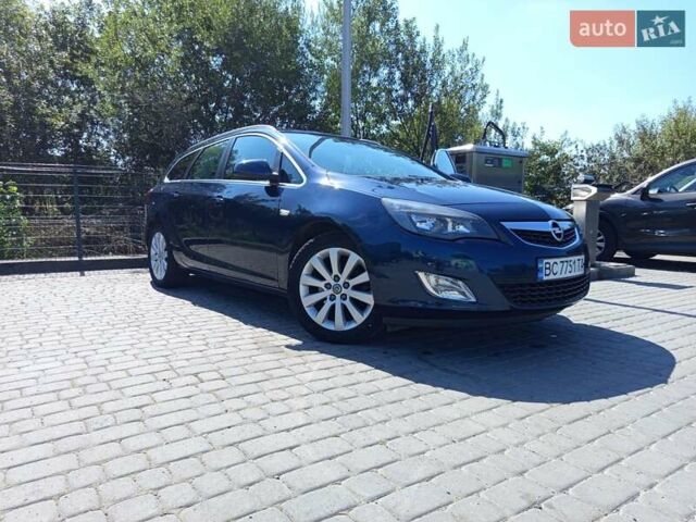 Синий Опель Астра, объемом двигателя 1.7 л и пробегом 243 тыс. км за 8200 $, фото 1 на Automoto.ua