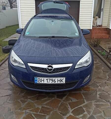 Синий Опель Астра, объемом двигателя 1.69 л и пробегом 233 тыс. км за 6500 $, фото 1 на Automoto.ua