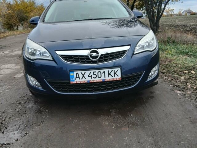Синій Опель Астра, об'ємом двигуна 1.6 л та пробігом 200 тис. км за 7200 $, фото 1 на Automoto.ua