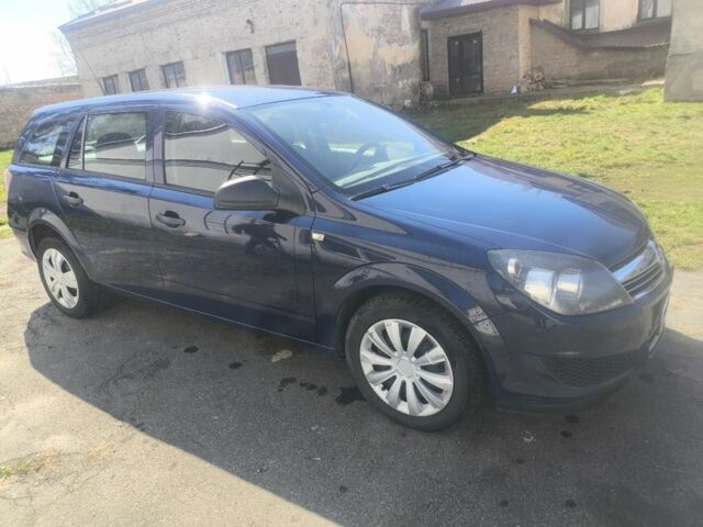 Синий Опель Астра, объемом двигателя 1.7 л и пробегом 270 тыс. км за 5500 $, фото 1 на Automoto.ua