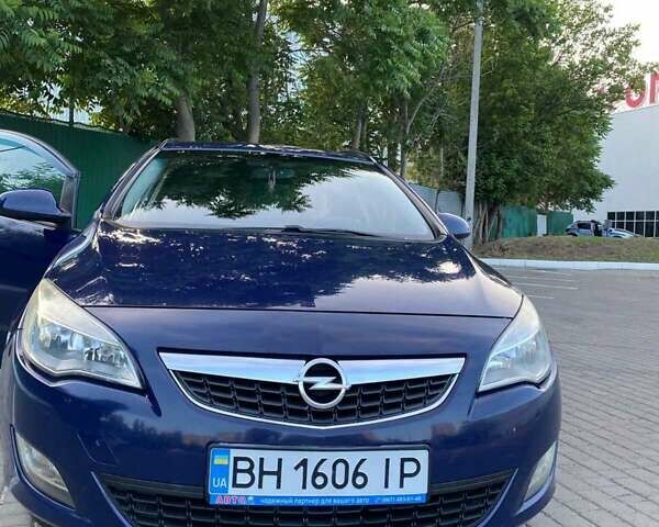 Синий Опель Астра, объемом двигателя 1.3 л и пробегом 260 тыс. км за 6400 $, фото 1 на Automoto.ua