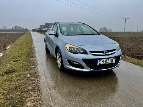 Синий Опель Астра, объемом двигателя 1.7 л и пробегом 235 тыс. км за 1500 $, фото 1 на Automoto.ua