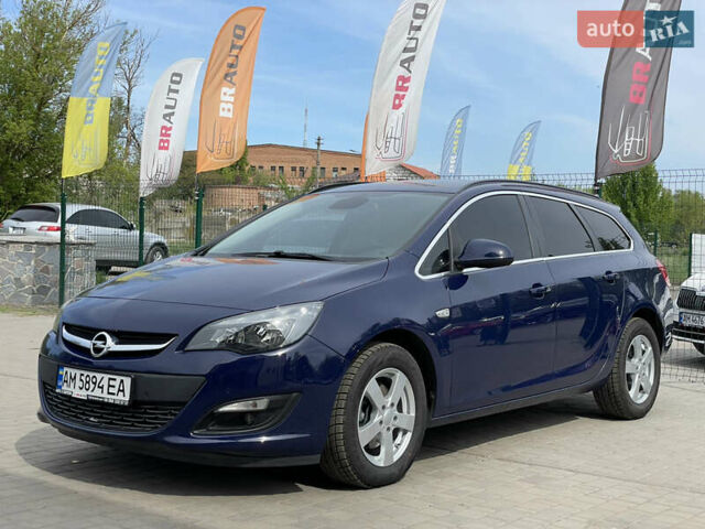 Опель Астра 2015 в Бердичеве на Automoto.ua Синий Опель Астра, объемом двигателя 1.6 л и пробегом 279 тыс. км за 8555 $, фото 1 на Automoto.ua