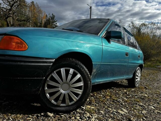 Зелений Опель Астра, об'ємом двигуна 1.6 л та пробігом 253 тис. км за 1199 $, фото 1 на Automoto.ua