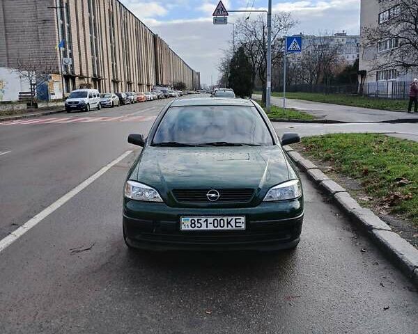 Зеленый Опель Астра, объемом двигателя 1.2 л и пробегом 84 тыс. км за 3000 $, фото 1 на Automoto.ua