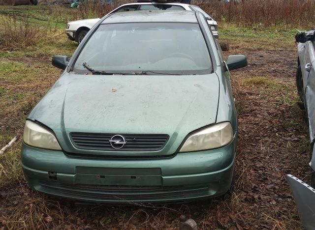 Зелений Опель Астра, об'ємом двигуна 0 л та пробігом 300 тис. км за 600 $, фото 1 на Automoto.ua