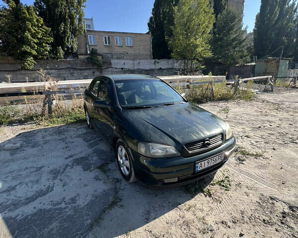 Зеленый Опель Астра, объемом двигателя 1.6 л и пробегом 350 тыс. км за 2300 $, фото 1 на Automoto.ua