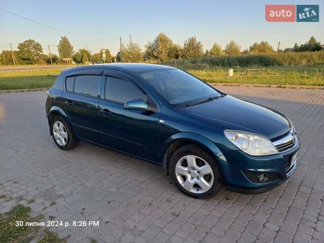 Зеленый Опель Астра, объемом двигателя 1.6 л и пробегом 230 тыс. км за 4500 $, фото 1 на Automoto.ua