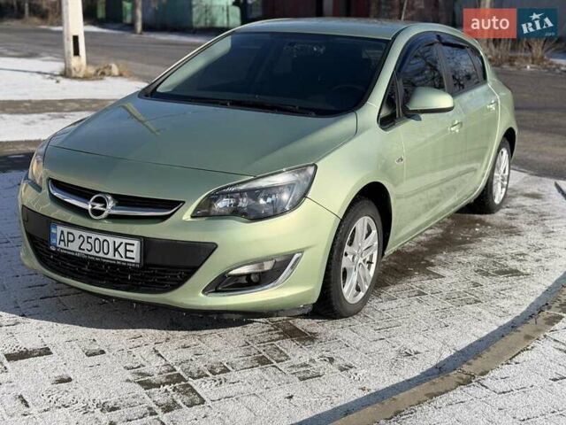 Зеленый Опель Астра, объемом двигателя 1.6 л и пробегом 110 тыс. км за 8900 $, фото 1 на Automoto.ua