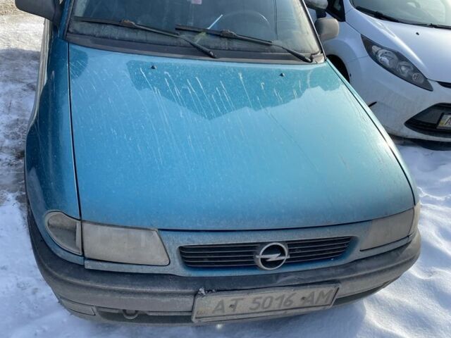 Зеленый Опель Астра, объемом двигателя 1.4 л и пробегом 280 тыс. км за 1100 $, фото 1 на Automoto.ua