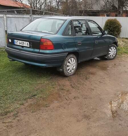 Зелений Опель Астра, об'ємом двигуна 1.4 л та пробігом 330 тис. км за 2000 $, фото 1 на Automoto.ua