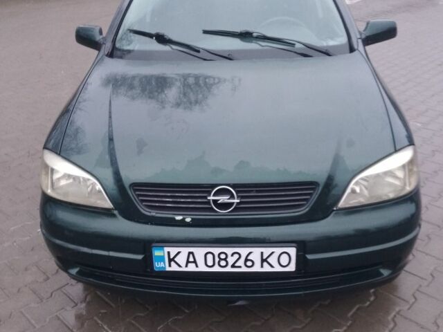 Зеленый Опель Астра, объемом двигателя 1.4 л и пробегом 300 тыс. км за 2400 $, фото 1 на Automoto.ua