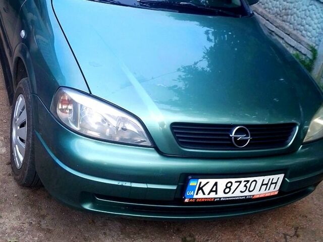 Зеленый Опель Астра, объемом двигателя 1.6 л и пробегом 200 тыс. км за 2200 $, фото 1 на Automoto.ua