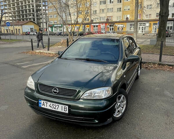 Зеленый Опель Астра, объемом двигателя 1.4 л и пробегом 368 тыс. км за 2700 $, фото 1 на Automoto.ua