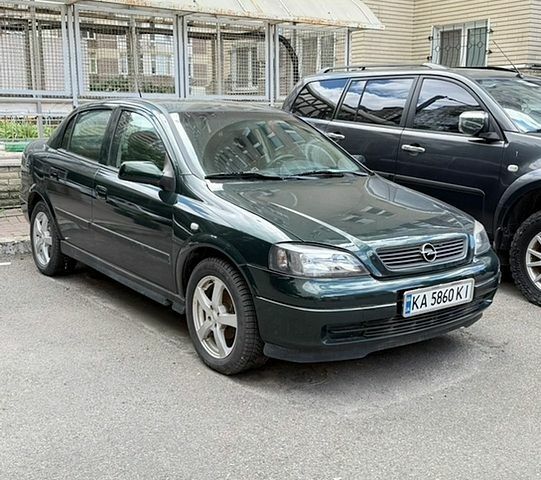 Зелений Опель Астра, об'ємом двигуна 1.6 л та пробігом 260 тис. км за 3000 $, фото 1 на Automoto.ua