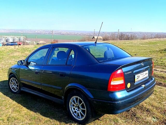 Зеленый Опель Астра, объемом двигателя 1.6 л и пробегом 0 тыс. км за 2600 $, фото 1 на Automoto.ua