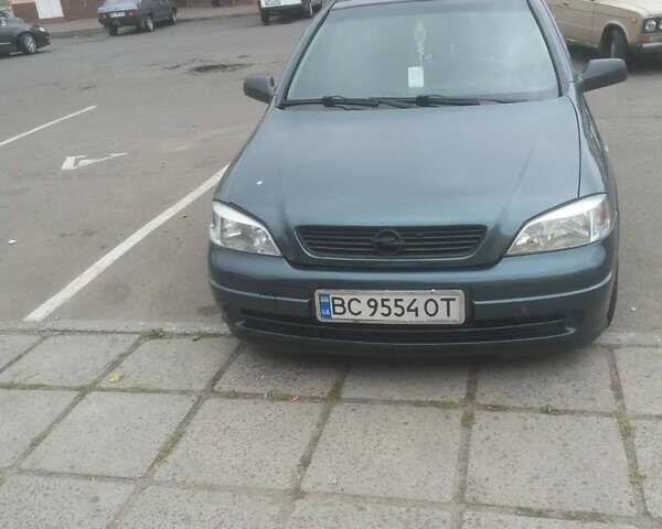 Зеленый Опель Астра, объемом двигателя 1.6 л и пробегом 290 тыс. км за 3200 $, фото 1 на Automoto.ua