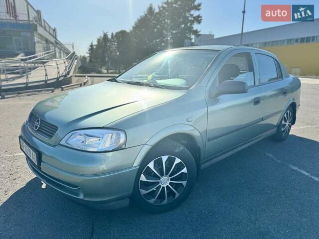 Зеленый Опель Астра, объемом двигателя 1.4 л и пробегом 135 тыс. км за 4500 $, фото 1 на Automoto.ua