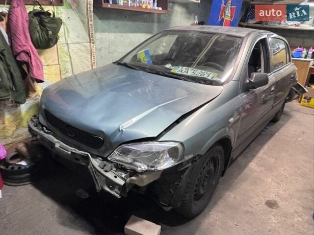 Зеленый Опель Астра, объемом двигателя 1.4 л и пробегом 170 тыс. км за 1000 $, фото 1 на Automoto.ua