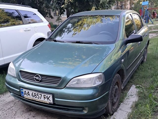 Зелений Опель Астра, об'ємом двигуна 1.4 л та пробігом 300 тис. км за 3100 $, фото 1 на Automoto.ua