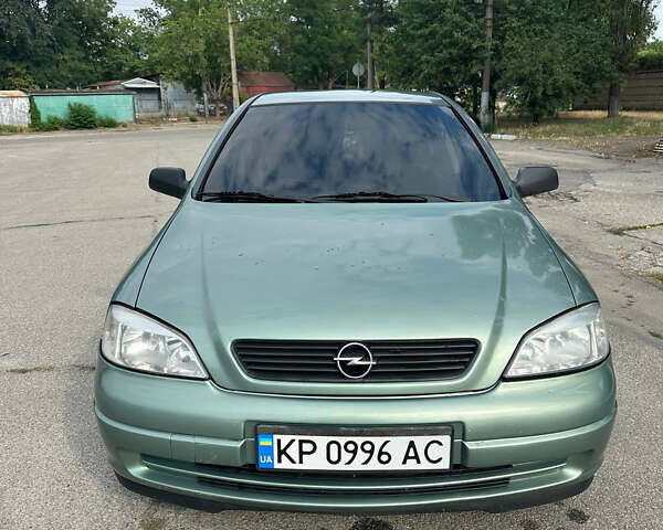 Зеленый Опель Астра, объемом двигателя 1.36 л и пробегом 200 тыс. км за 3500 $, фото 1 на Automoto.ua