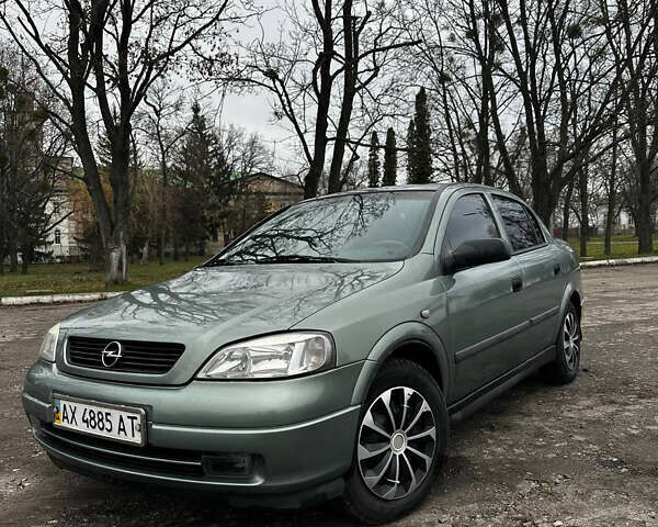 Зелений Опель Астра, об'ємом двигуна 1.36 л та пробігом 235 тис. км за 4000 $, фото 1 на Automoto.ua