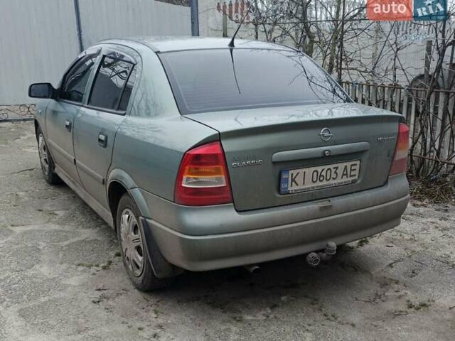 Зеленый Опель Астра, объемом двигателя 1.6 л и пробегом 320 тыс. км за 4200 $, фото 1 на Automoto.ua