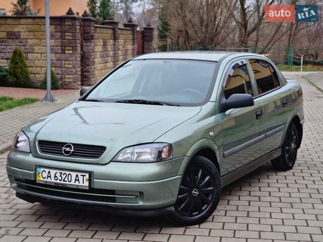 Зелений Опель Астра, об'ємом двигуна 1.36 л та пробігом 179 тис. км за 3000 $, фото 1 на Automoto.ua