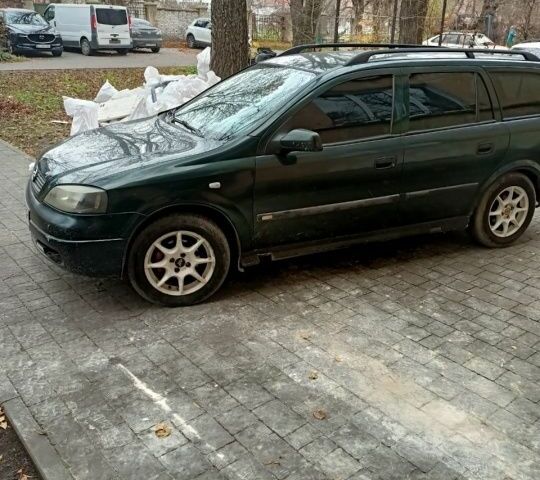 Зелений Опель Астра, об'ємом двигуна 0 л та пробігом 300 тис. км за 2000 $, фото 1 на Automoto.ua