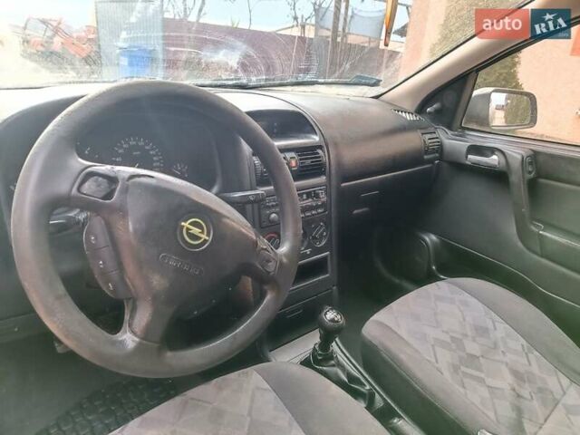 Зеленый Опель Астра, объемом двигателя 1.69 л и пробегом 320 тыс. км за 2000 $, фото 1 на Automoto.ua