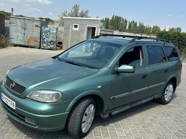 Зеленый Опель Астра, объемом двигателя 1.6 л и пробегом 250 тыс. км за 2100 $, фото 1 на Automoto.ua