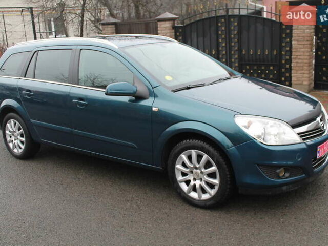 Зеленый Опель Астра, объемом двигателя 1.6 л и пробегом 260 тыс. км за 4900 $, фото 1 на Automoto.ua