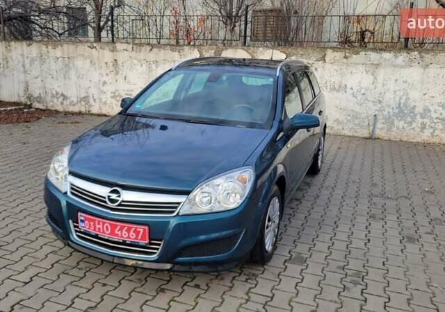 Зеленый Опель Астра, объемом двигателя 1.6 л и пробегом 220 тыс. км за 4800 $, фото 1 на Automoto.ua