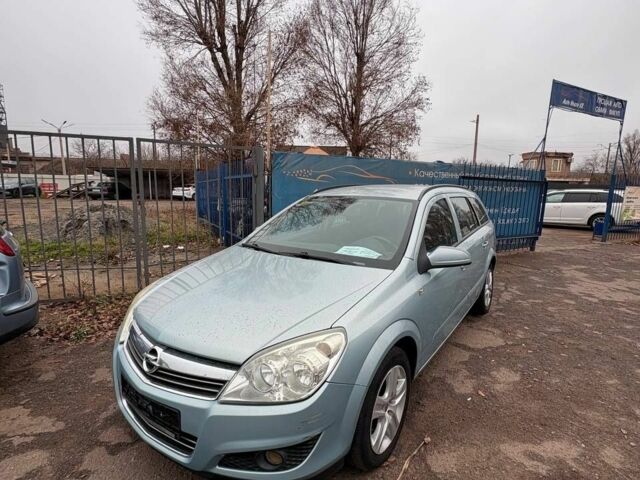 Зеленый Опель Астра, объемом двигателя 1.4 л и пробегом 250 тыс. км за 2300 $, фото 1 на Automoto.ua