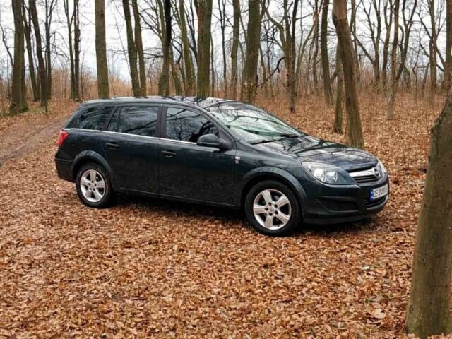 Зеленый Опель Астра, объемом двигателя 0 л и пробегом 270 тыс. км за 5850 $, фото 1 на Automoto.ua