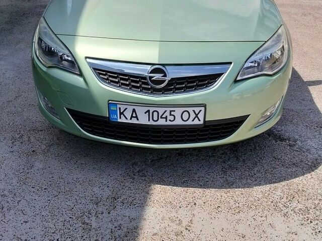 Зелений Опель Астра, об'ємом двигуна 1.6 л та пробігом 212 тис. км за 7200 $, фото 1 на Automoto.ua