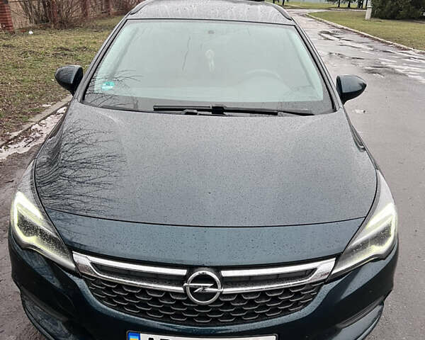 Зелений Опель Астра, об'ємом двигуна 1.6 л та пробігом 240 тис. км за 10200 $, фото 1 на Automoto.ua