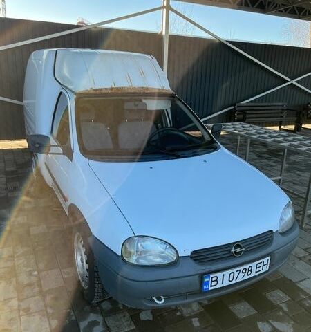Білий Опель Комбо вант.-пас., об'ємом двигуна 1.39 л та пробігом 246 тис. км за 1800 $, фото 1 на Automoto.ua