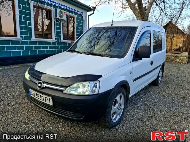 Білий Опель Комбо вант.-пас., об'ємом двигуна 1.7 л та пробігом 340 тис. км за 3350 $, фото 1 на Automoto.ua