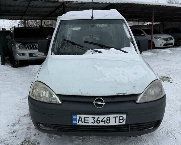 Білий Опель Комбо вант.-пас., об'ємом двигуна 1.2 л та пробігом 344 тис. км за 2500 $, фото 1 на Automoto.ua