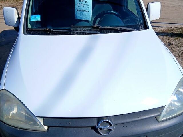 Белый Опель Комбо груз.-пасс., объемом двигателя 1.2 л и пробегом 255 тыс. км за 4600 $, фото 1 на Automoto.ua